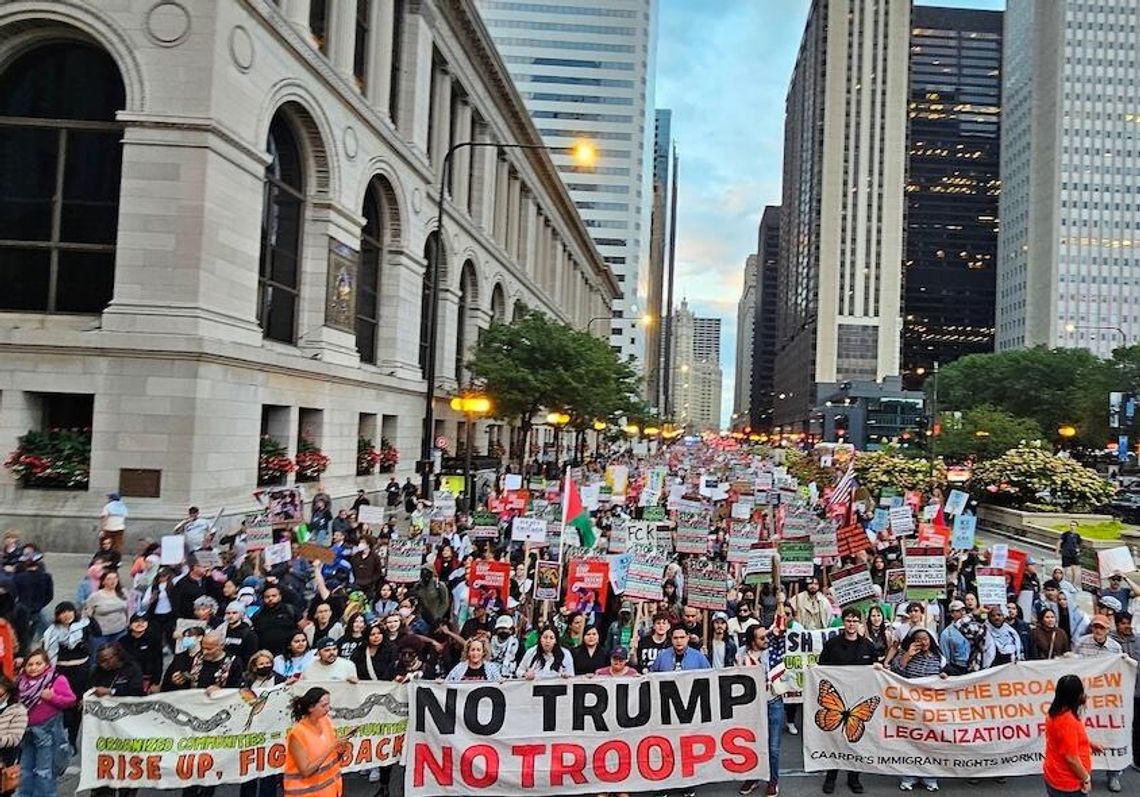 Protesty w Chicago i na przedmieściach przeciwko planowanym działaniom ICE (WIDEO)