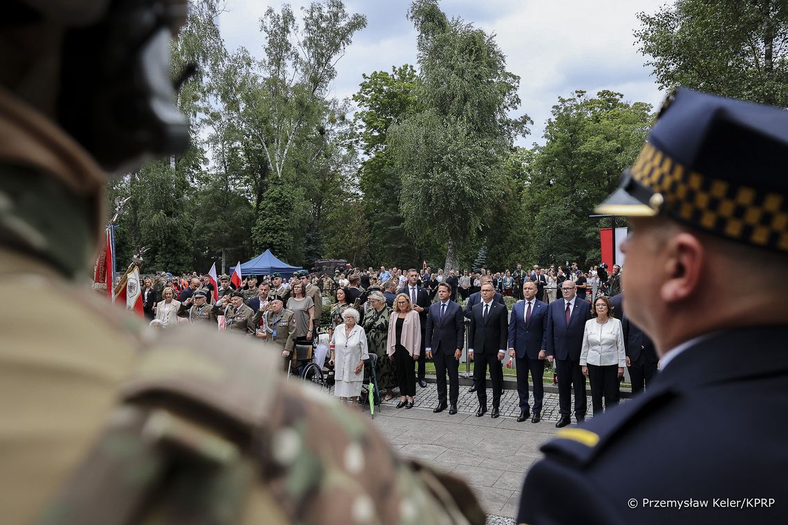 Przed pomnikiem Gloria Victis w godzinę „W” oddano hołd powstańcom
