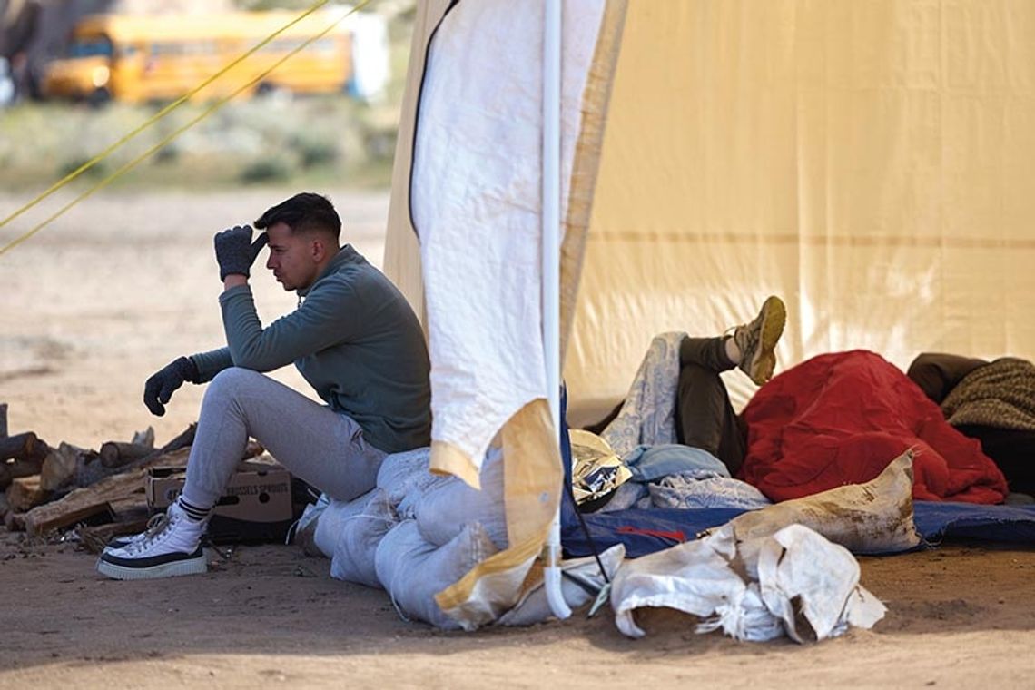 Przedmieścia nie chcą powiatowych pieniędzy na pomoc migrantom – większość z nich nie chce też migrantów