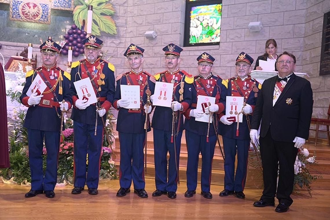 Przedstawiciele chicagowskiej Polonii odznaczeni historycznym polskim Orderem św. Stanisława