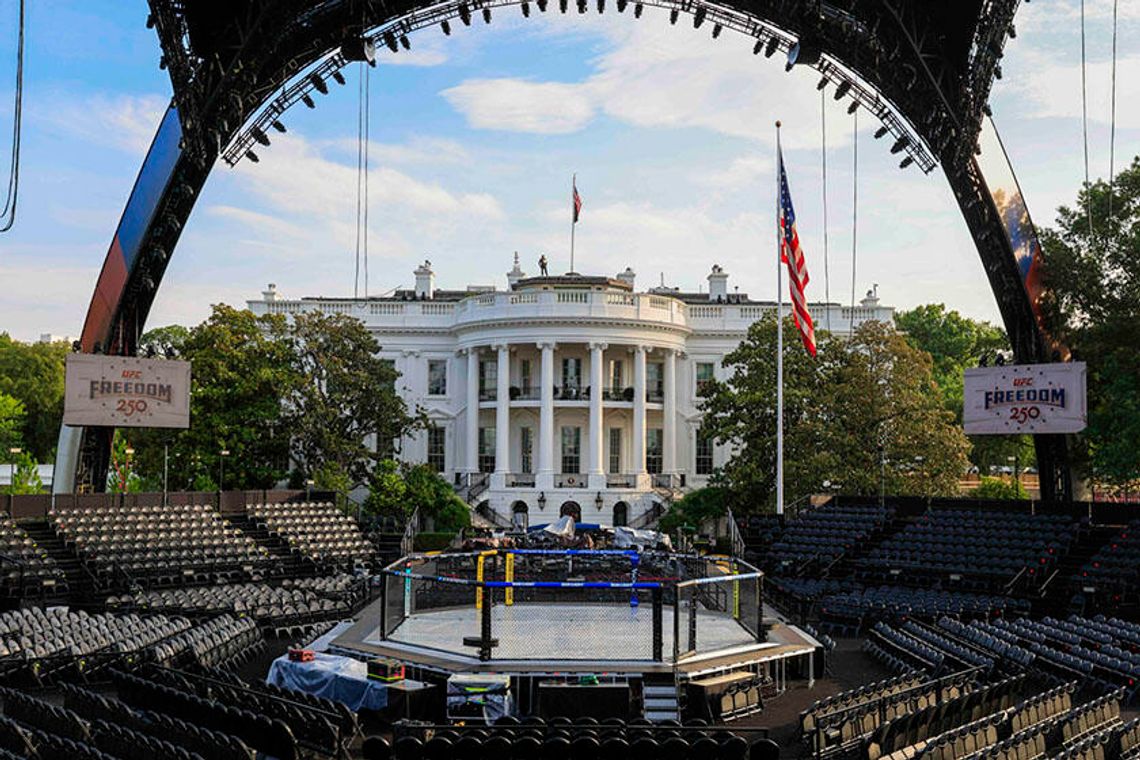 Przy Białym Domu trwają ostatnie przygotowania do niedzielnej gali Freedom 250 UFC Przy Białym Domu trwają ostatnie przygotowania do niedzielnej gali Freedom 250 UFC