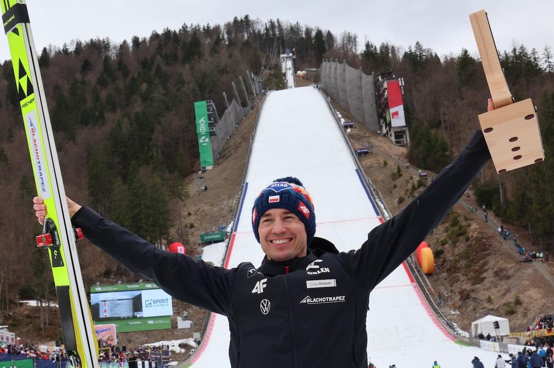 PŚ w skokach - wzruszające pożegnanie Stocha w Planicy