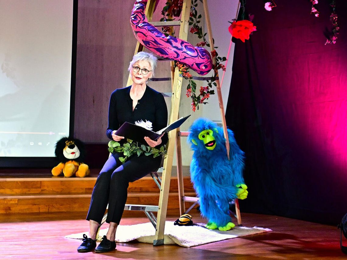 Rajski duet na dwa monologi, perkusję i jabłko: „Pamiętniki Adama i Ewy” w PaSO Rajski duet na dwa monologi, perkusję i jabłko: „Pamiętniki Adama i Ewy” w PaSO