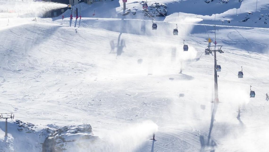 Ratownicy odnaleźli ciała dziewięciu ostatnich ofiar lawiny śnieżnej w górach Sierra Nevada Ratownicy odnaleźli ciała dziewięciu ostatnich ofiar lawiny śnieżnej w górach Sierra Nevada