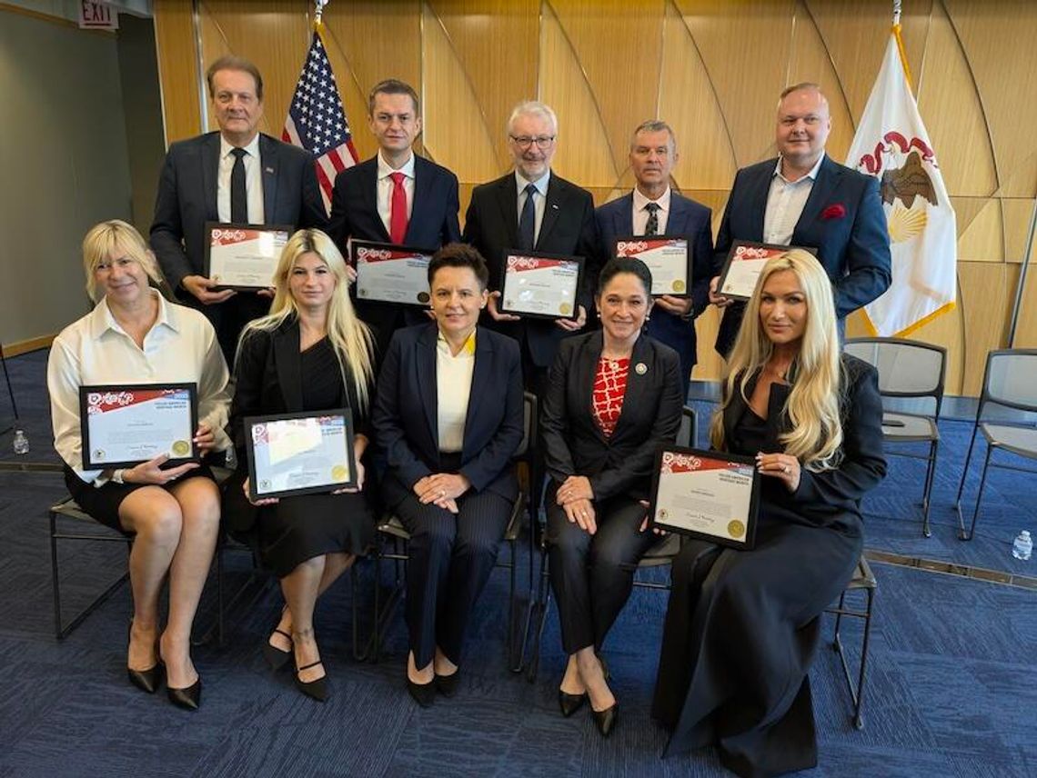 Rewident stanowa Susana Mendoza wyróżniła polonijnych liderów w Miesiącu Dziedzictwa Polsko-Amerykańskiego