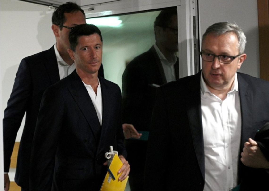 Robert Lewandowski zeznawał siedem godzin w sprawie sporu z Cezarym Kucharskim
