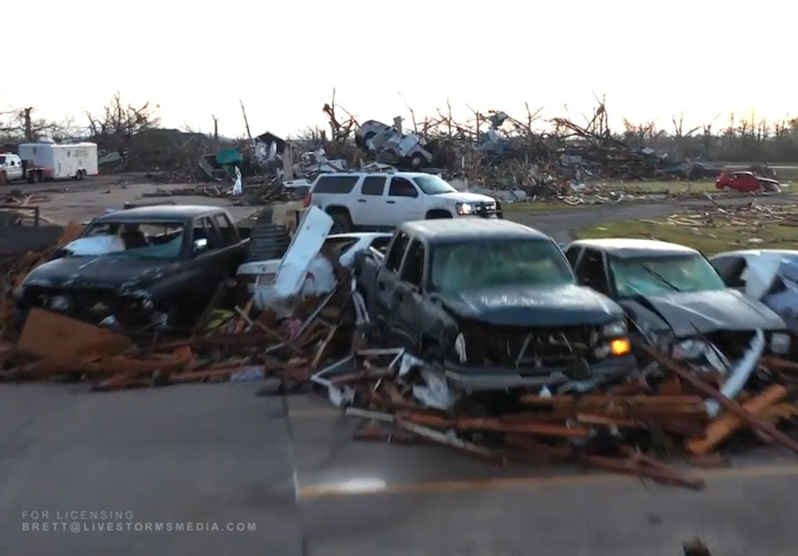 Rośnie liczba ofiar śmiertelnych tornada w Missisipi (WIDEO)