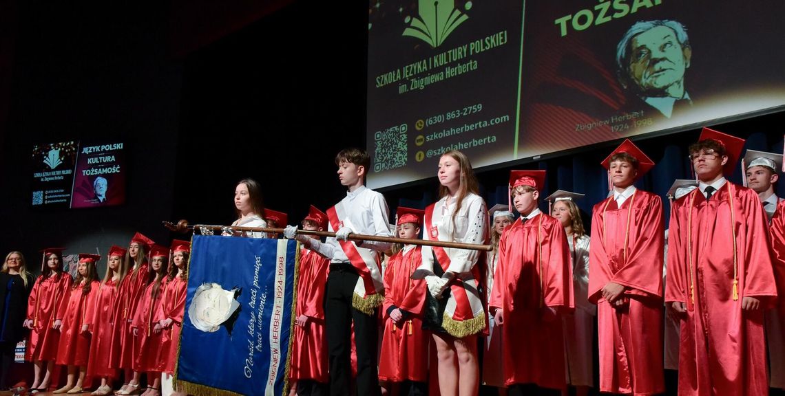 Rozdanie dyplomów w Szkole Języka i Kultury Polskiej im. Zbigniewa Herberta