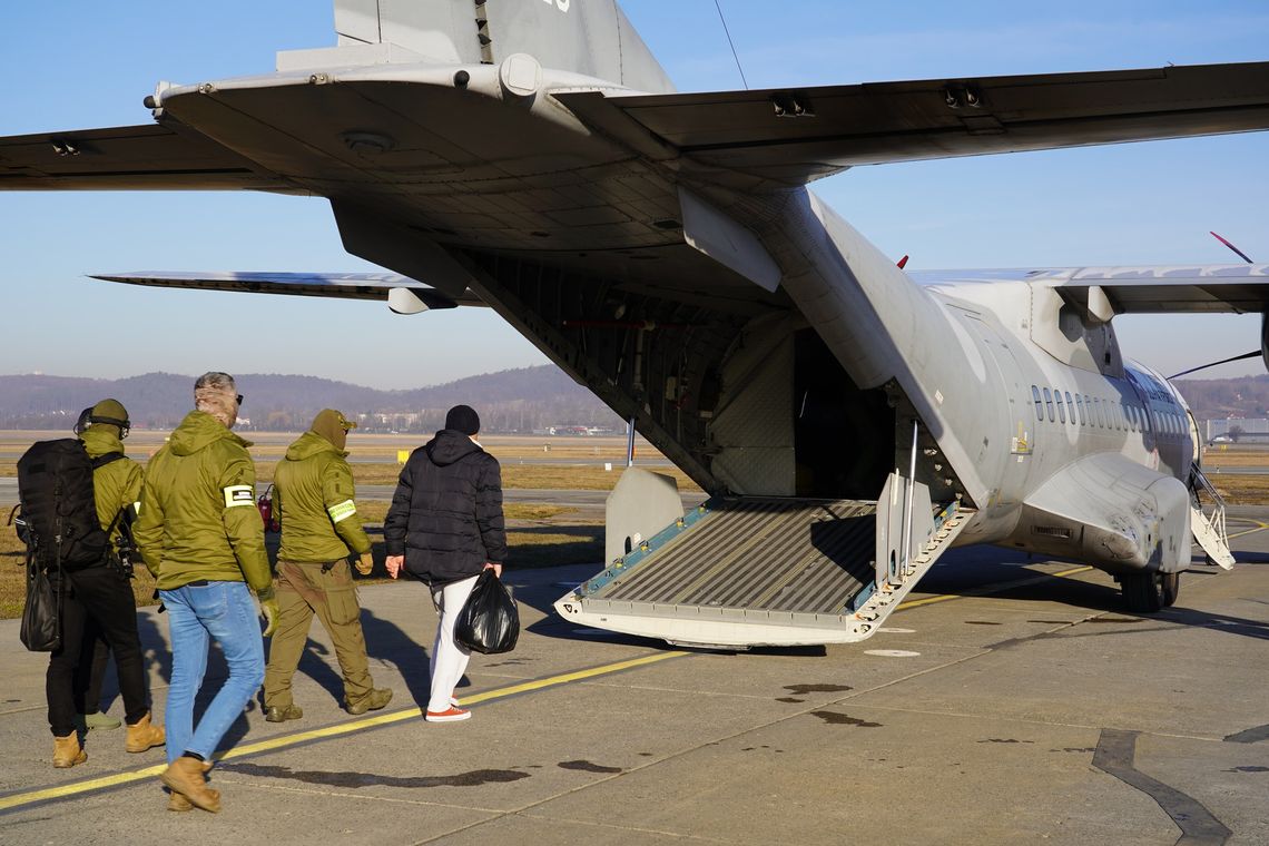 Ruszyły deportacje; w pierwszym transporcie 17 obywateli Gruzji