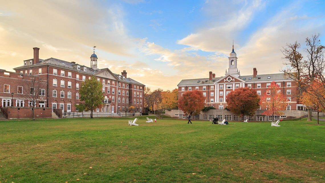 Rząd Trumpa chce pozbawić Harvard kontraktów federalnych wartych 100 mln dol.