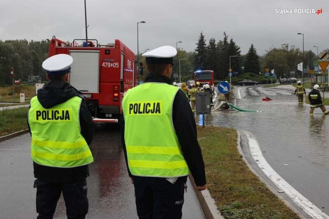 Rzecznik KGP: dachował samochód z komendantem głównym policji Markiem Boroniem