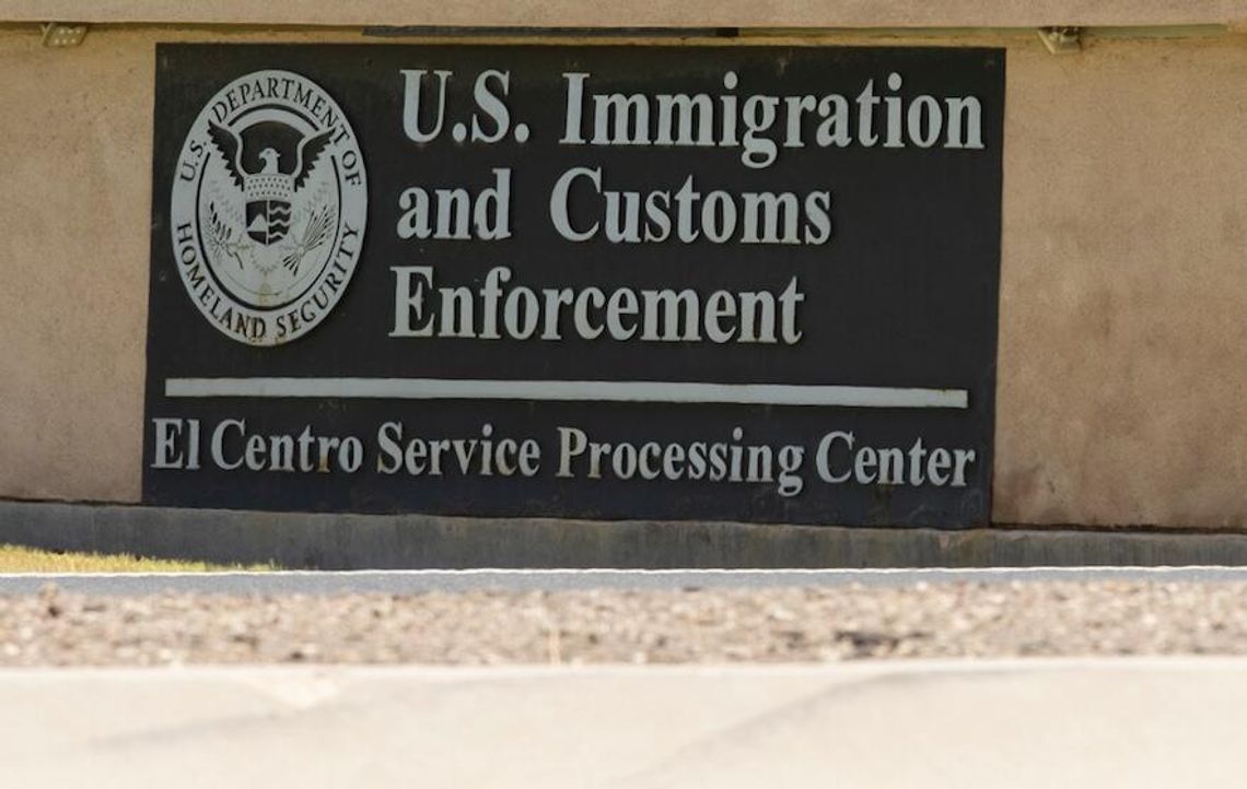 Sąd apelacyjny wstrzymuje zwolnienie setek imigrantów zatrzymanych w Chicago Sąd apelacyjny wstrzymuje zwolnienie setek imigrantów zatrzymanych w Chicago