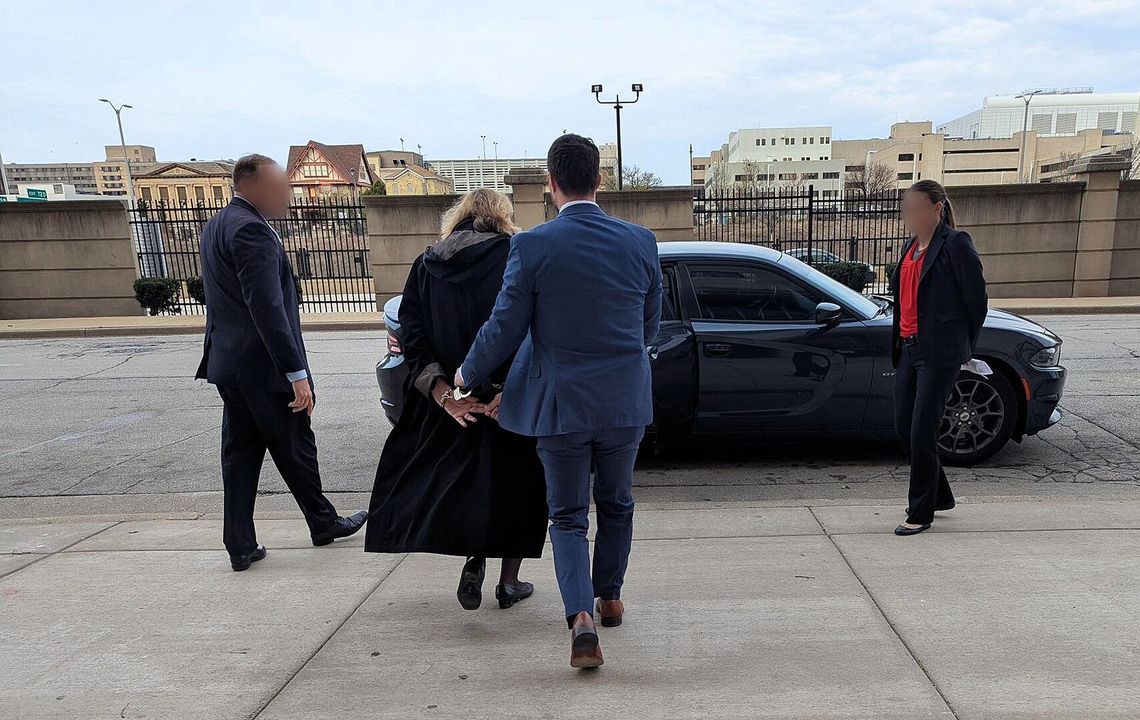 Sędzia z Milwaukee oskarżona o udzielenie pomocy nielegalnemu imigrantowi w uniknięciu aresztowania