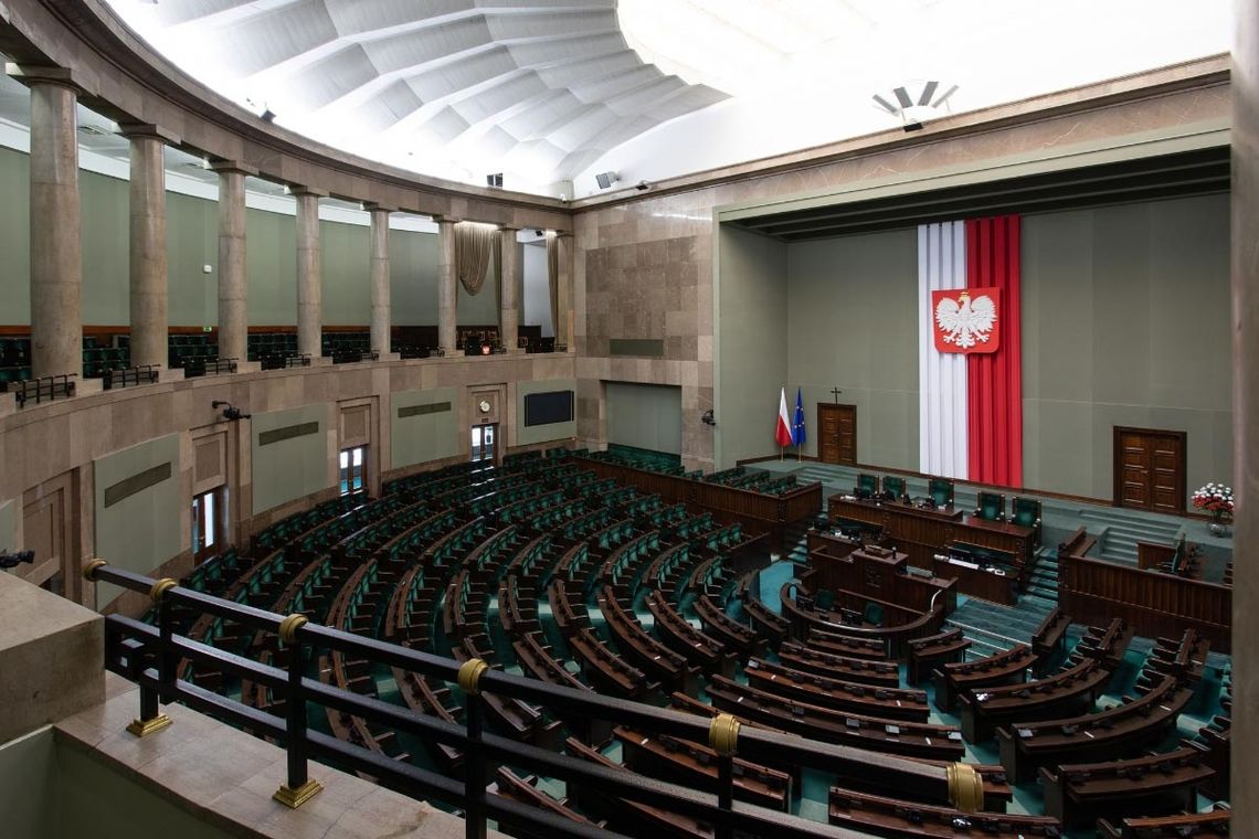 Sejm. Komisja ds. służb specjalnych ma wnioski o odwołanie szefów ABW, AW, CBA, SKW i SWW