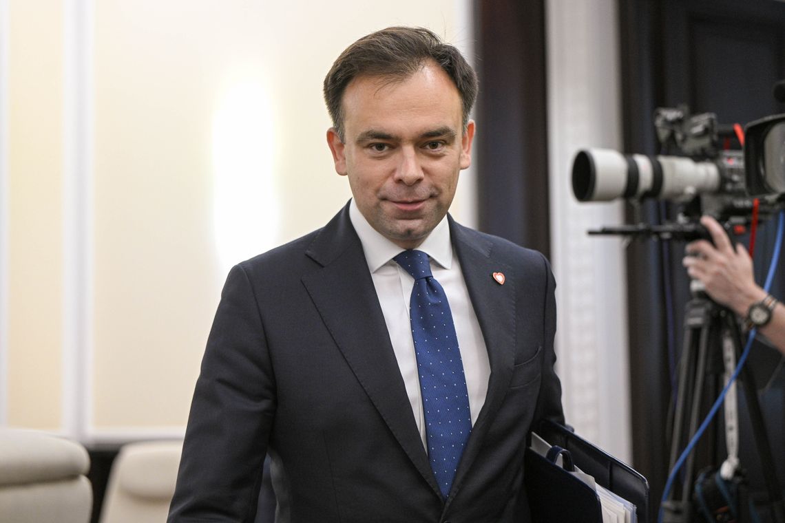 Sejm odrzucił wniosek o wotum nieufności wobec ministra Domańskiego; Tusk chce, by został wicepremierem