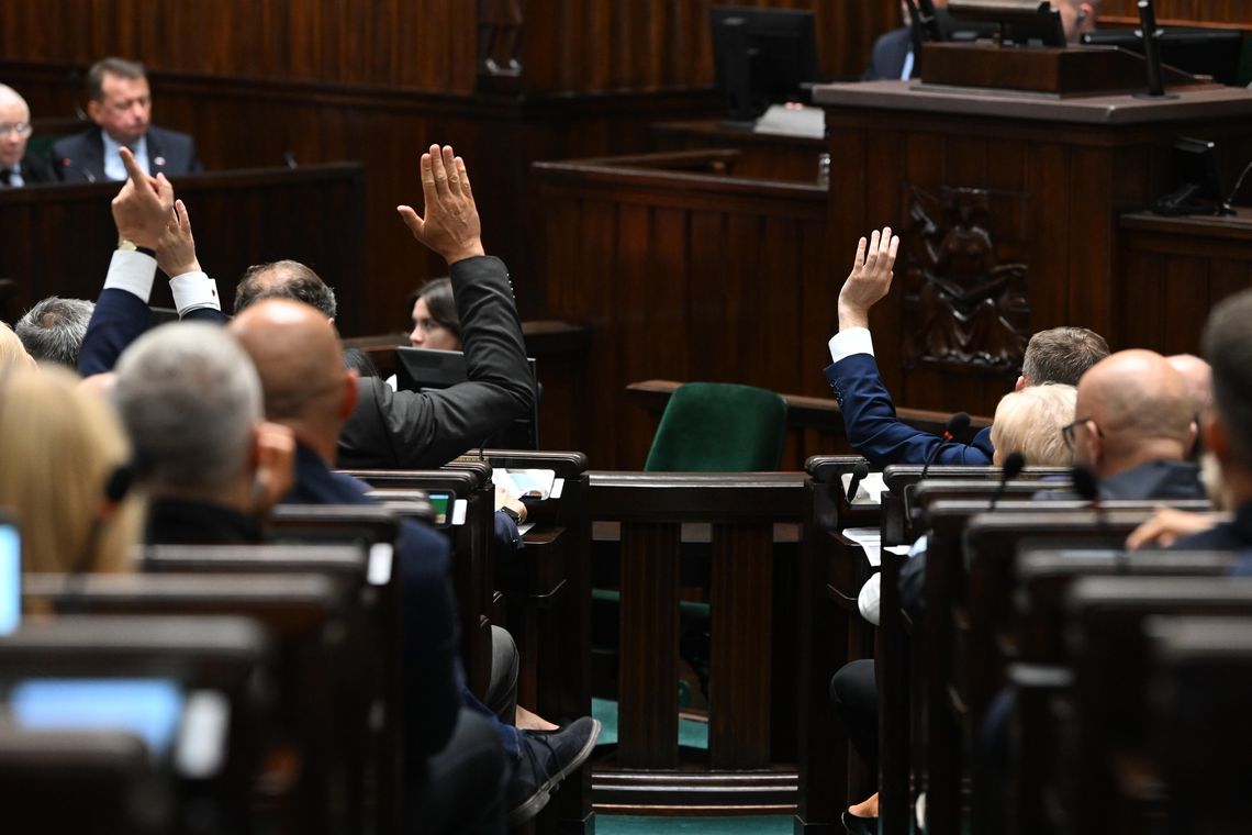 Sejm przyjął dwie ustawy mające zreformować Trybunał Konstytucyjny