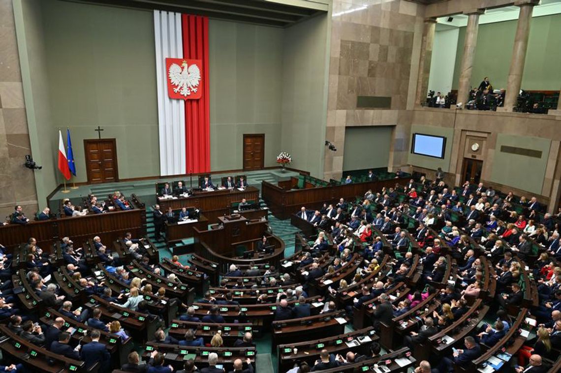 Sejm przyjął uchwałę w sprawie Trybunału Konstytucyjnego