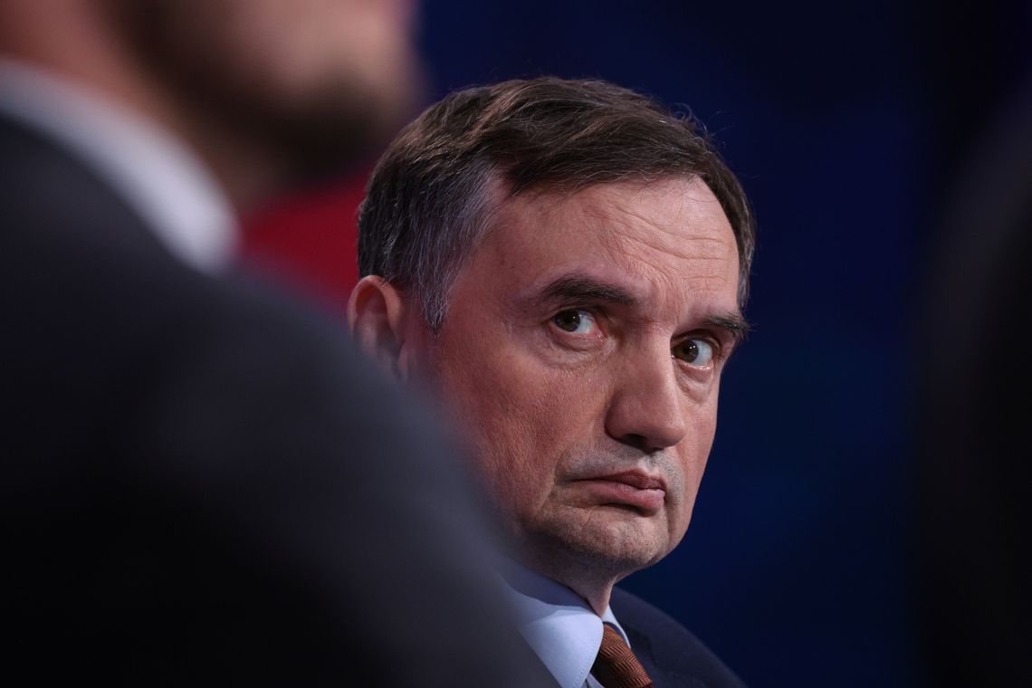 Sejm uchylił immunitet Zbigniewowi Ziobrze; wyraził zgodę na jego zatrzymanie i areszt Sejm uchylił immunitet Zbigniewowi Ziobrze; wyraził zgodę na jego zatrzymanie i areszt