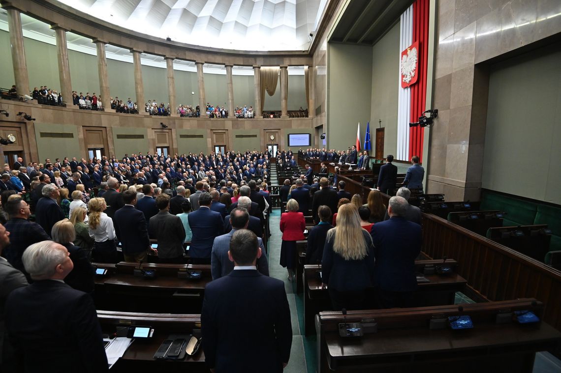 Sejm uczcił pamięć parlamentarzystów, którzy zginęli w katastrofie smoleńskiej