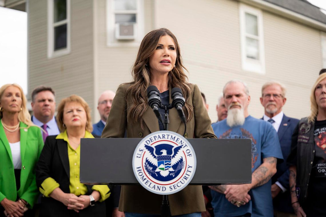 Sekretarz DHS w Illinois: Gubernator Pritzker wspiera nielegalną imigrację