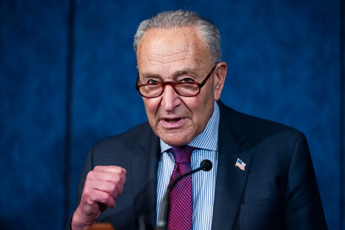 Senator Schumer skrytykował prezydenta Trumpa za cięcia funduszy na bezpieczeństwo Nowego Jorku Senator Schumer skrytykował prezydenta Trumpa za cięcia funduszy na bezpieczeństwo Nowego Jorku
