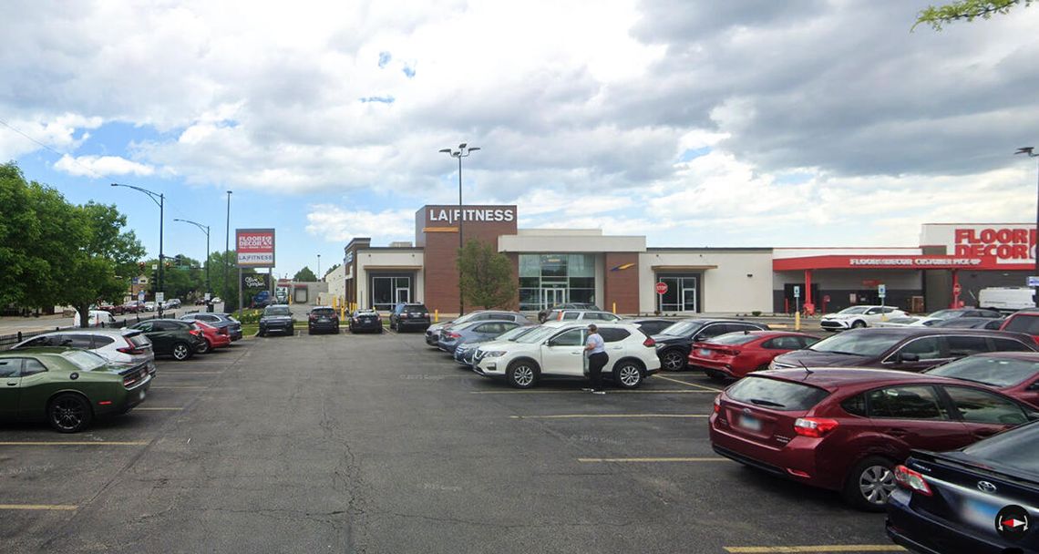 Seria włamań do aut przy siłowni w Irving Park