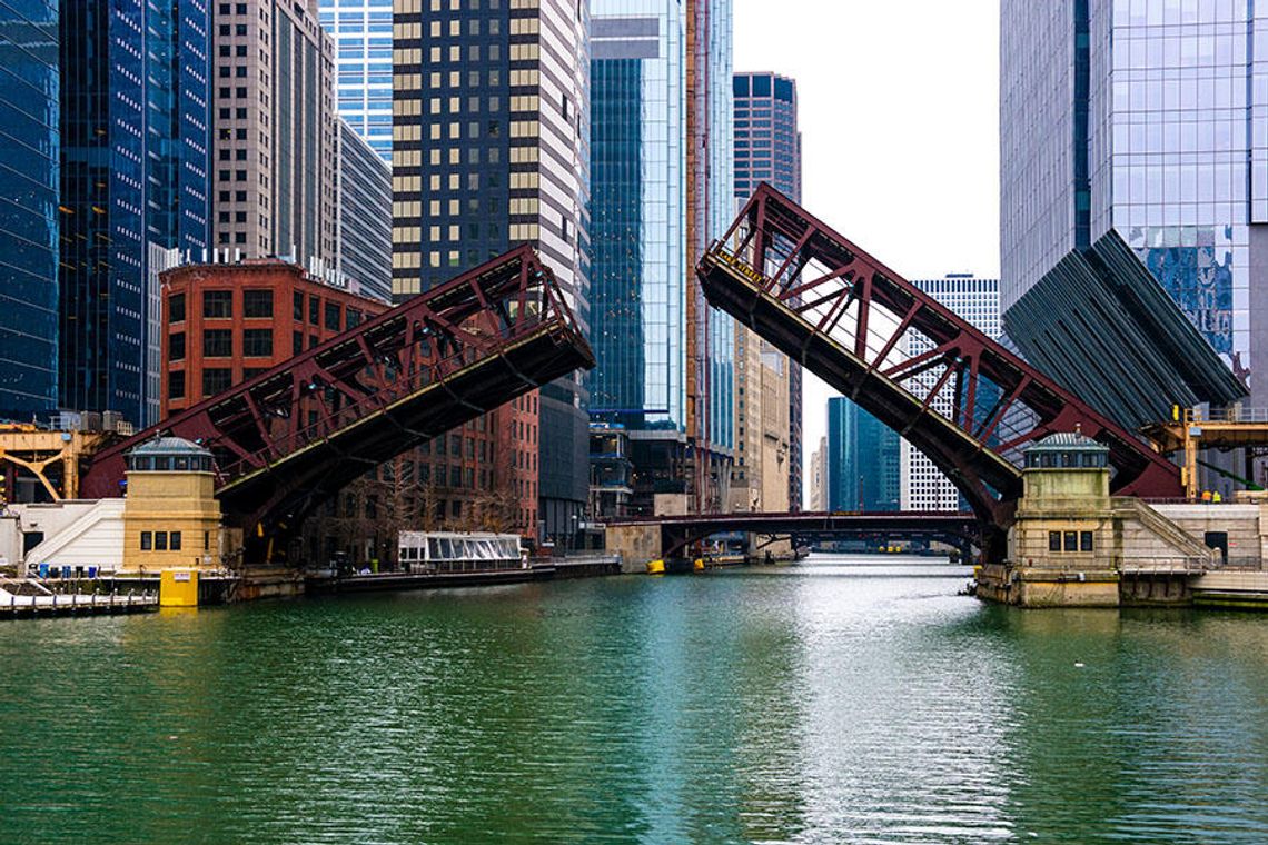 Sezon podnoszenia mostów  w centrum Chicago, utrudnienia w ruchu do końca czerwca