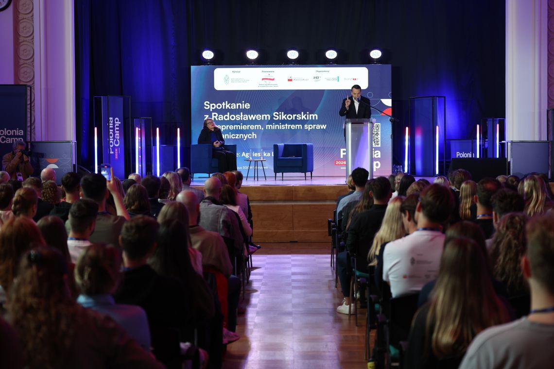 Sikorski do młodzieży polonijnej: wiążąc swoją przyszłość z Polską podejmiecie dobrą decyzję Sikorski do młodzieży polonijnej: wiążąc swoją przyszłość z Polską podejmiecie dobrą decyzję