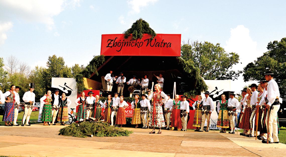 Siumni szumnie promowali folklor. Zbójnicka watra góralskiego zespołu z Chicago