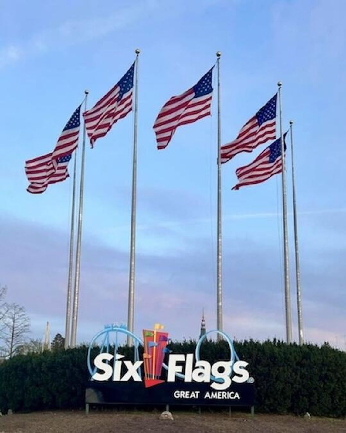 Six Flags dodaje jeden dzień sezonu po Labor Day Six Flags dodaje jeden dzień sezonu po Labor Day