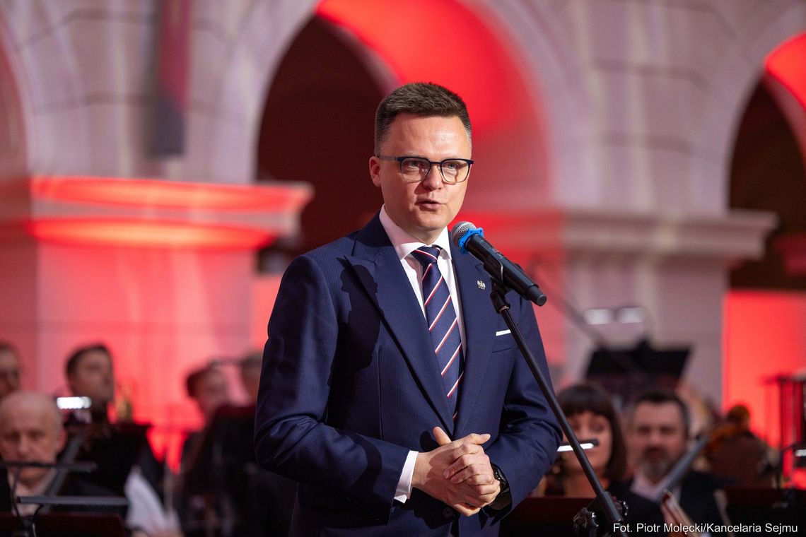 Sondaż dla Radia Zet: ponad 80 proc. Polaków nie ufa Szymonowi Hołowni