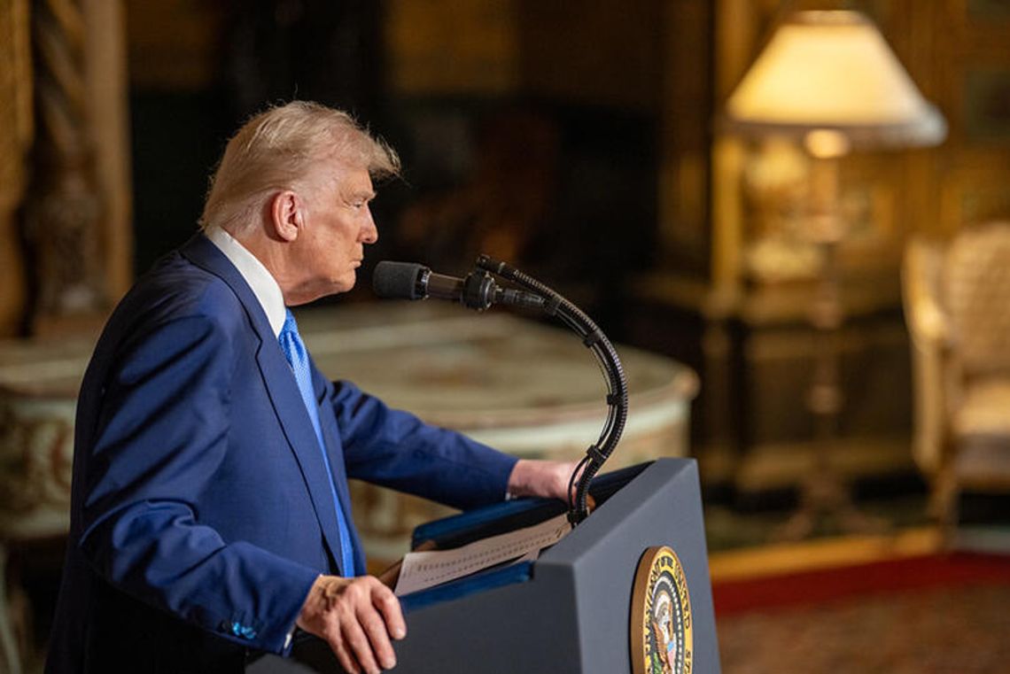 Sondaż: niewielki spadek poparcia dla Trumpa, rosną obawy o gospodarkę