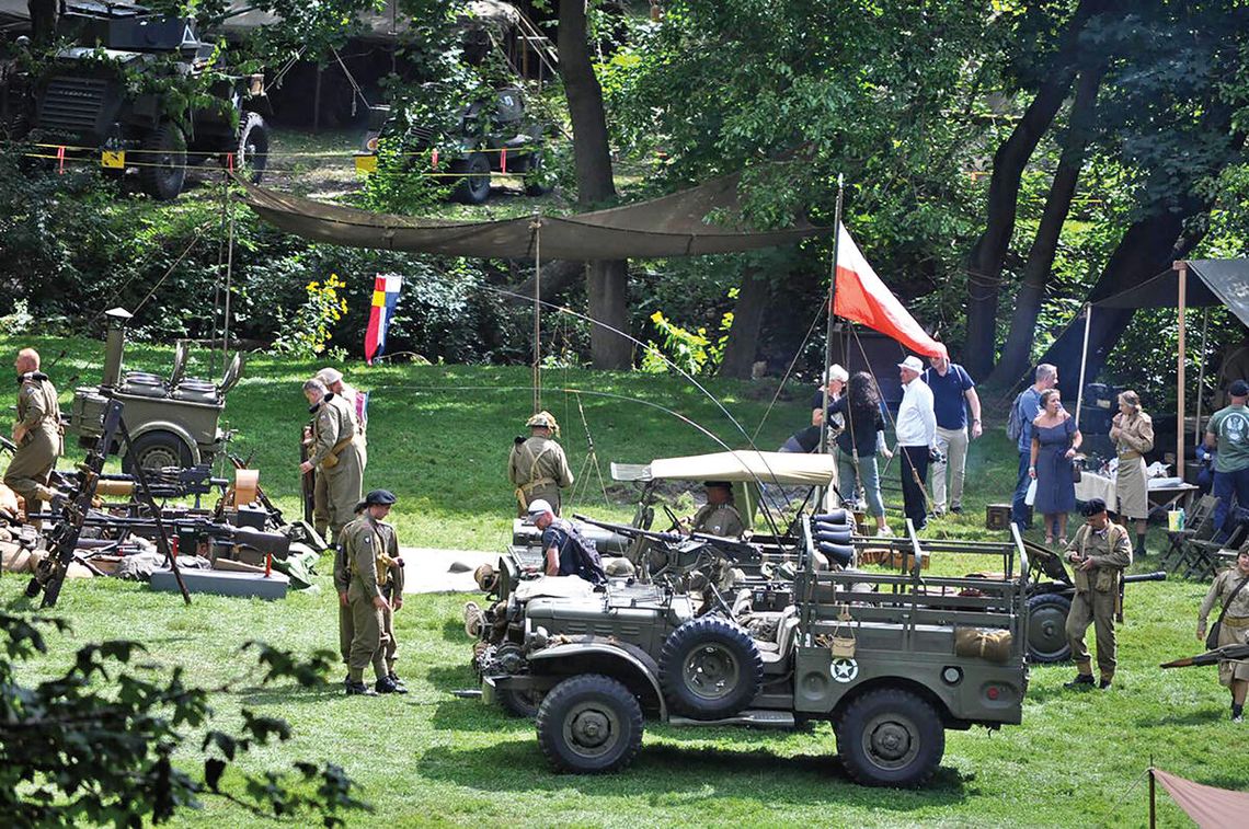 Spotkanie z poezją i historią: Narodowe Czytanie poezji Jana Kochanowskiego i Piknik Militarny w podchicagowskim Lockport Spotkanie z poezją i historią: Narodowe Czytanie poezji Jana Kochanowskiego i Piknik Militarny w podchicagowskim Lockport