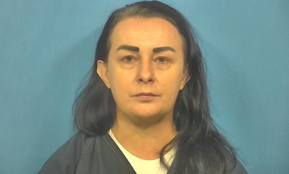 Sprzątaczka aresztowana za kradzież biżuterii w domu w Glen Ellyn to Polka Sprzątaczka aresztowana za kradzież biżuterii w domu w Glen Ellyn to Polka