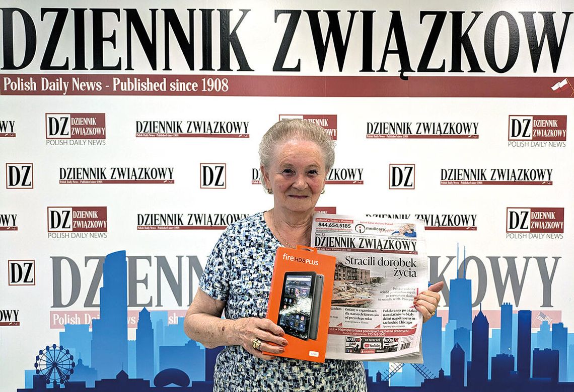 Stella Dzierozynski, wierna czytelniczka „Dziennika Związkowego” od 67 lat, odebrała nagrodę w redakcyjnym konkursie