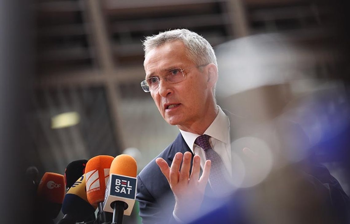 Stoltenberg: szkolenie ukraińskich pilotów na amerykańskich myśliwcach F-16 nie czyni NATO stroną konfliktu