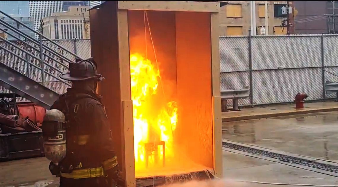 Straż pożarna przypomina o zasadach bezpieczeństwa przy smażeniu indyka Straż pożarna przypomina o zasadach bezpieczeństwa przy smażeniu indyka