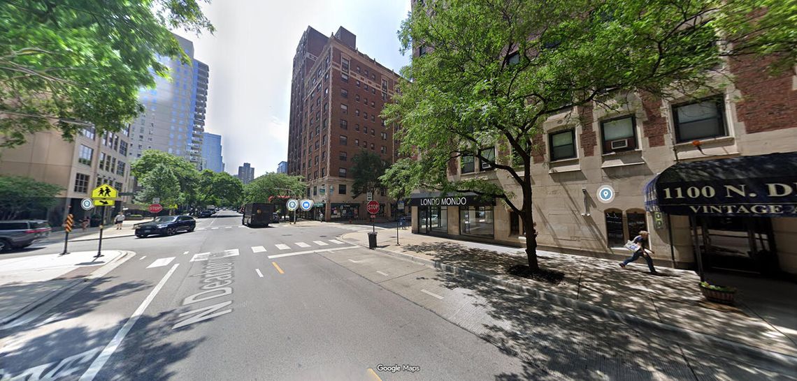 Strzały na ulicy w Gold Coast w centrum Chicago