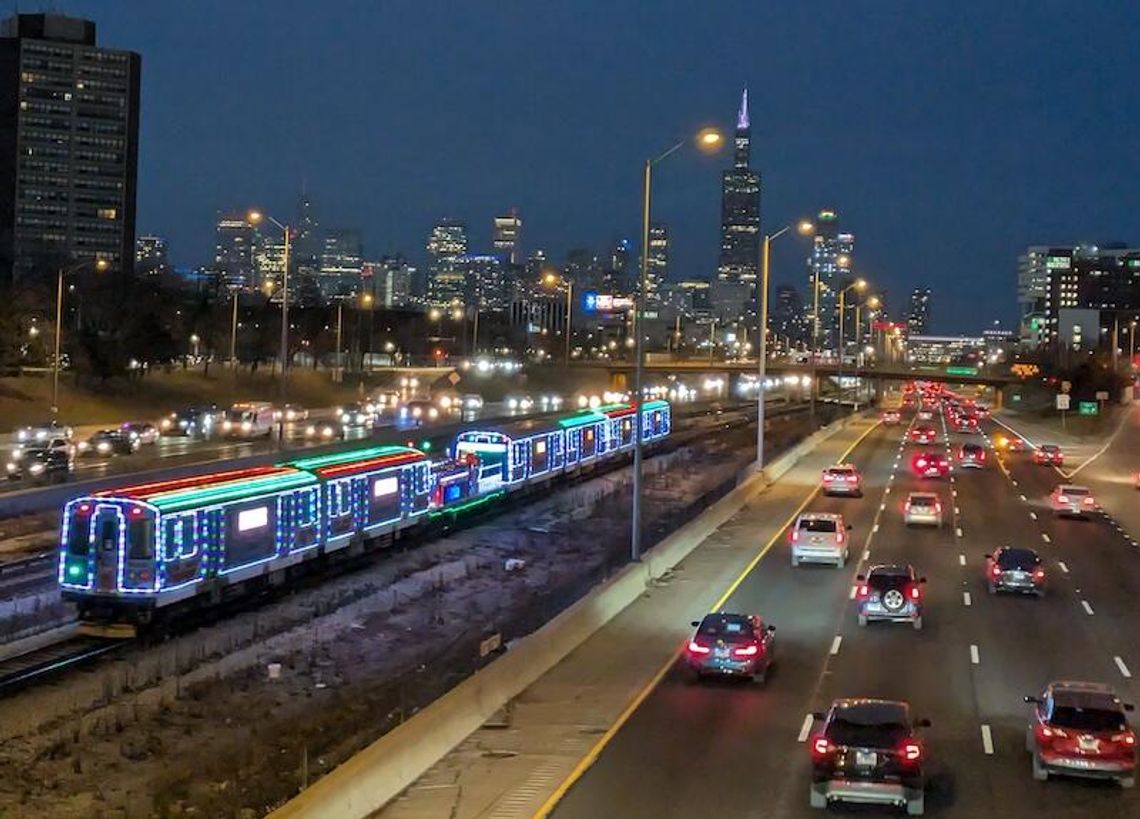 Świąteczny pociąg i autobus CTA już kursują Świąteczny pociąg i autobus CTA już kursują