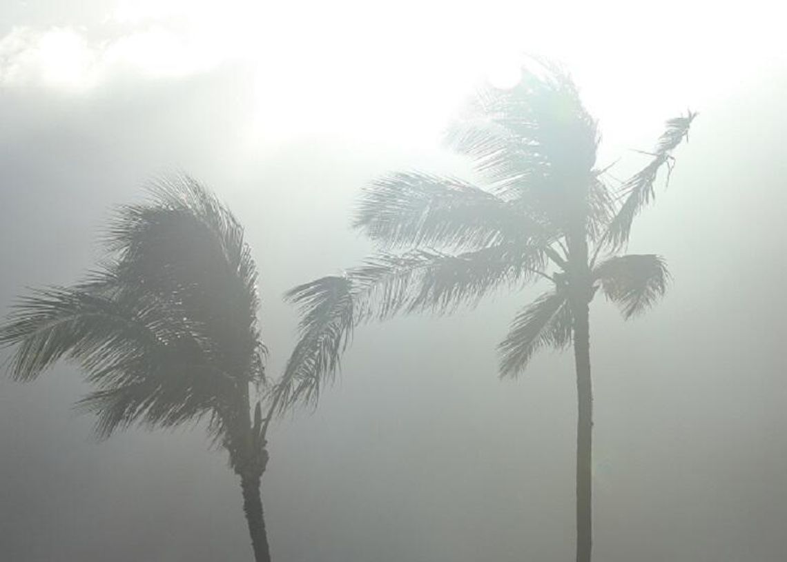 Synoptycy: huragan Kiko słabnie, ale niebezpieczeństwo nie minęło