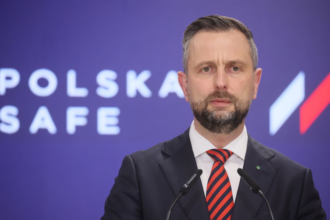 Szef MON: nie ma decyzji o ograniczeniu obecności sił amerykańskich w Polsce