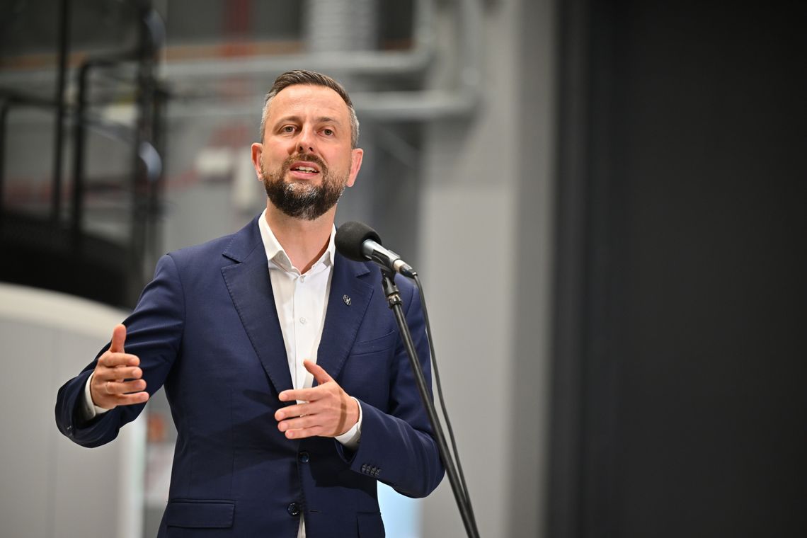 Szef MON: nie wyślemy żołnierzy na Ukrainę, Polska ma inne zadania