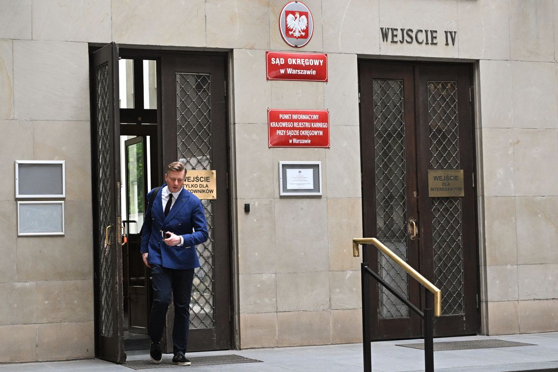Szef MSZ: Węgry cofnęły status uchodźcy Romanowskiemu, Ziobrze i jego żonie; szef MS zapowiada dalsze kroki Szef MSZ: Węgry cofnęły status uchodźcy Romanowskiemu, Ziobrze i jego żonie; szef MS zapowiada dalsze kroki