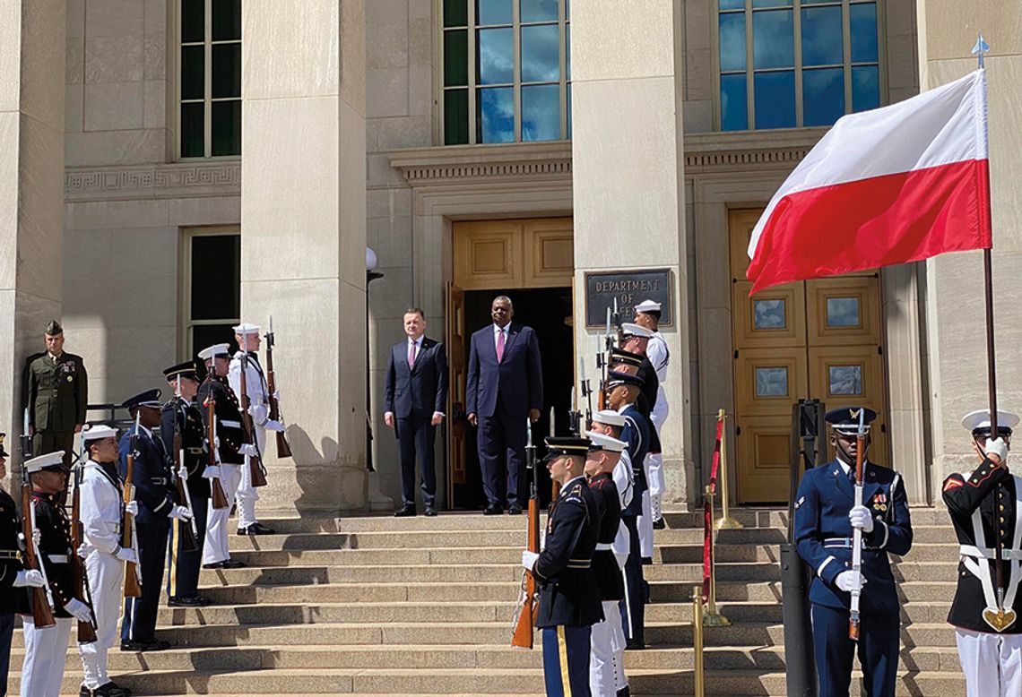 Szef Pentagonu Austin: Będziemy pogłębiać współpracę przemysłów zbrojeniowych z Polską