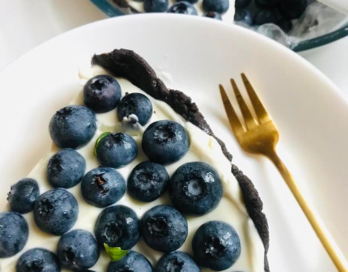 Tarta z borówkami bez pieczenia