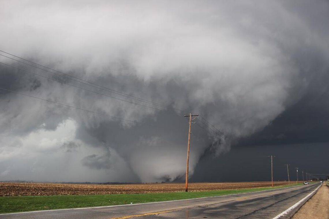 Tornado i gwałtowne burze zabiły kilka osób w Michigan i Oklahomie