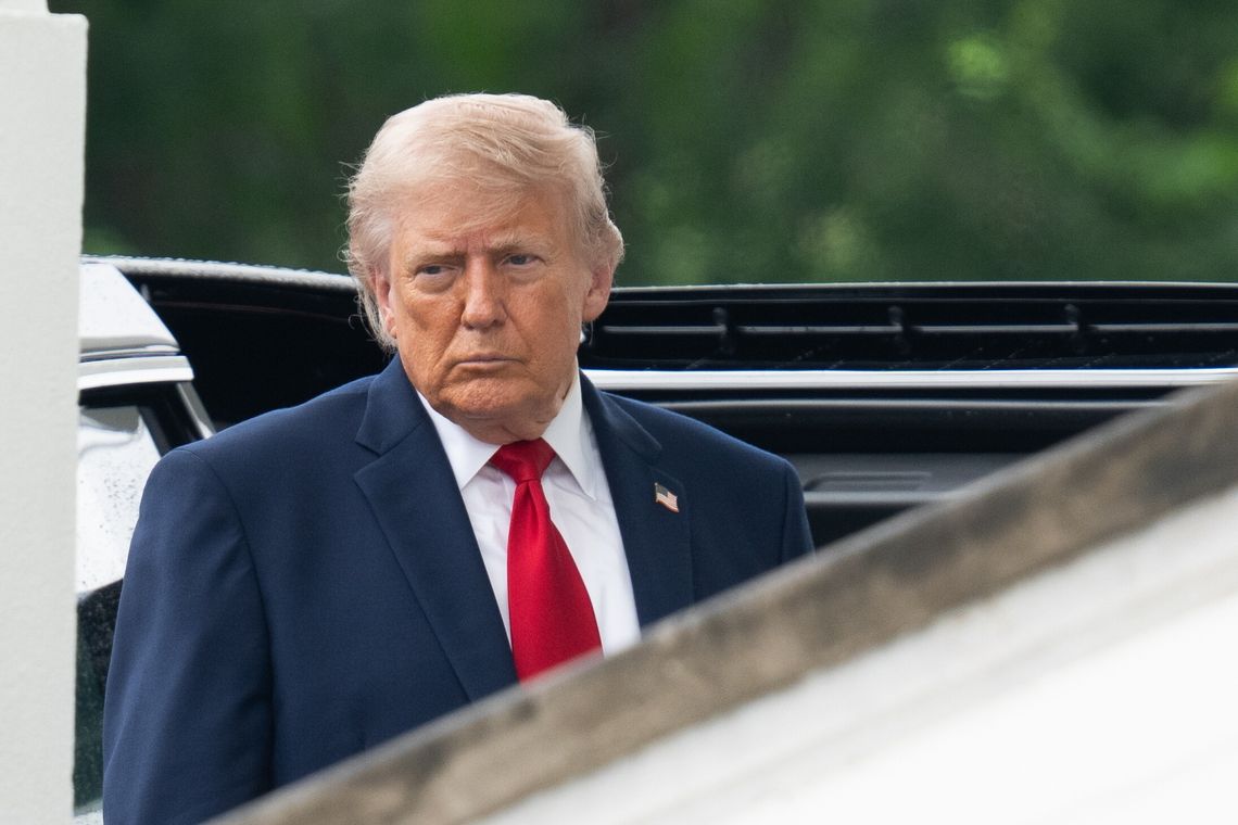 Trump mówi, że czuje się jak 50 lat temu; we wtorek czekają go badania lekarskie Trump mówi, że czuje się jak 50 lat temu; we wtorek czekają go badania lekarskie
