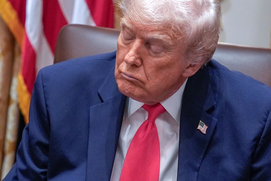 Trump: nie chcę Somalijczyków w naszym kraju, ich kraj śmierdzi Trump: nie chcę Somalijczyków w naszym kraju, ich kraj śmierdzi