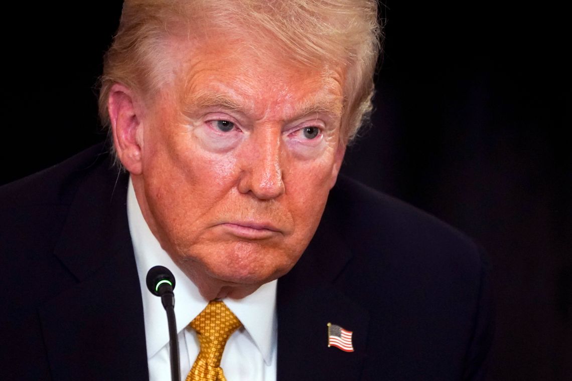 Trump ogłosił zerwanie rozmów handlowych z Kanadą z powodu reklamy (WIDEO) Trump ogłosił zerwanie rozmów handlowych z Kanadą z powodu reklamy (WIDEO)