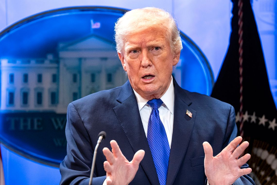 Trump oskarżył Sąd Najwyższy o uleganie obcym wpływom i zapowiedział nowe 10-procentowe globalne cło